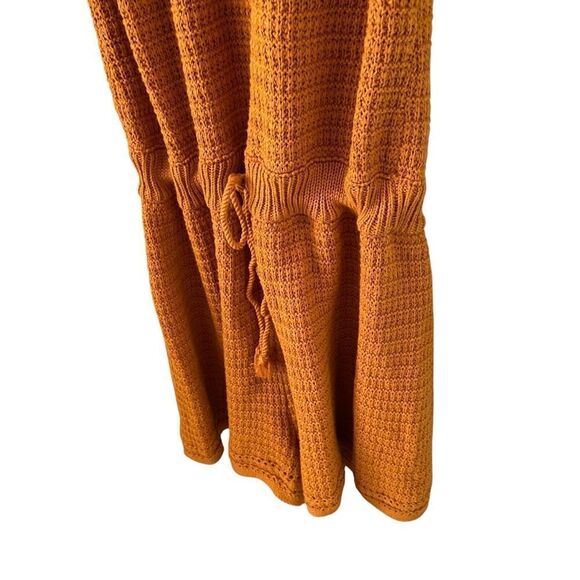 Universal Thread Crochet Sleeveless Halter Romper in Marigold Size Medium - Picture 9 of 15